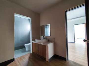 House And Lot For Sale In Greenwoods Village Pasig/Cainta-ND