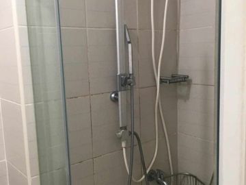 Jazz Residence 2BR with balcony, parking, clean title in Makati City for Sale