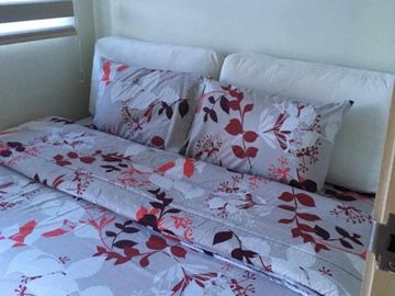 Jazz Residence 2BR with balcony, parking, clean title in Makati City for Sale