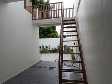 House And Lot For Sale In Greenwoods Village Pasig/Cainta-ND