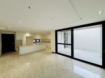 Captivating House & Lot for Sale in Sucat, Barangay San Isidro Parañaque City