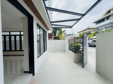 Captivating House & Lot for Sale in Sucat, Barangay San Isidro Parañaque City