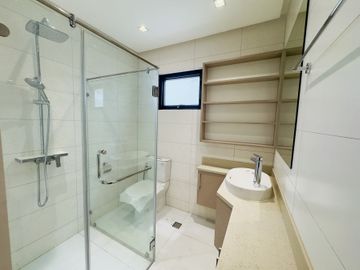 Captivating House & Lot for Sale in Sucat, Barangay San Isidro Parañaque City