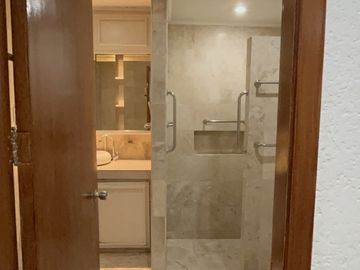 Ayala Alabang 4 Bedroom Glamour House for Sale in Alabang Muntinlupa