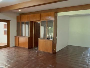 Ayala Alabang 4 Bedroom Glamour House for Sale in Alabang Muntinlupa