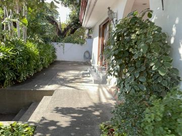 Ayala Alabang 4 Bedroom Glamour House for Sale in Alabang Muntinlupa
