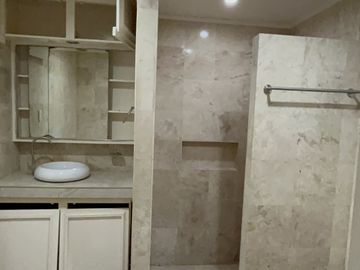 Ayala Alabang 4 Bedroom Glamour House for Sale in Alabang Muntinlupa