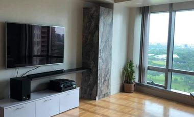 For Rent: 2 Bedroom Condo Unit at One McKinley Place in Fort Bonifacio, Taguig