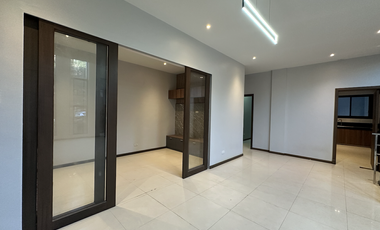 For Sale: Mahogany Place One 4BR House & Lot Acacia Estates (Direct Buyers Only)