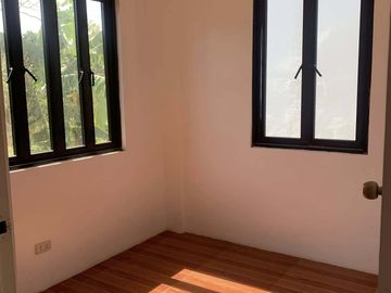3 bedrooms Single Attached in West Beverly hills