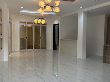 5 Bedroom House & Lot  in Eastville Filinvest Homes brgy. San Isidro Cainta KSA