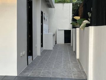 5 Bedroom House & Lot  in Eastville Filinvest Homes brgy. San Isidro Cainta KSA