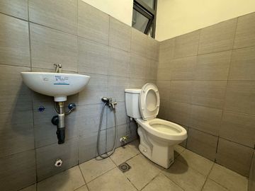 FOR SALE: Grand 4-Storey Townhouse in Prime Tomas Morato, Quezon City -Keziah