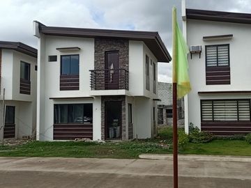 Stonebridge Estates House for sale in Carmona City very near Manila