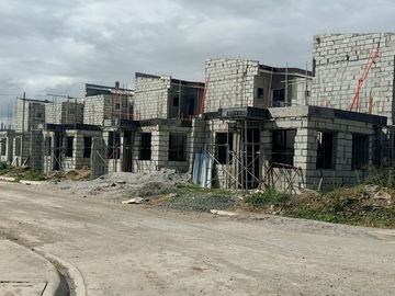 Stonebridge Estates House for sale in Carmona City very near Manila