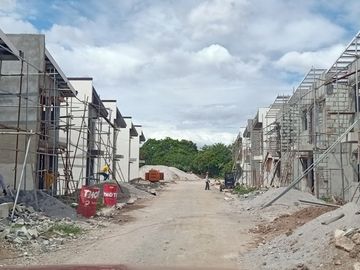Stonebridge Estates House for sale in Carmona City very near Manila