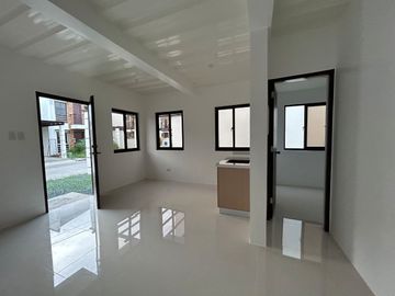 Stonebridge Estates House for sale in Carmona City very near Manila