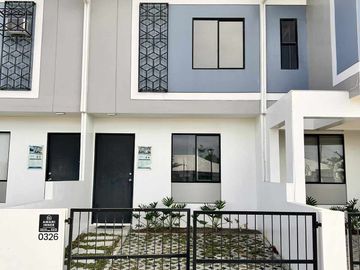 FOR SALE: Beautifully Designed Homes at PHirst Sights Bay Expansion