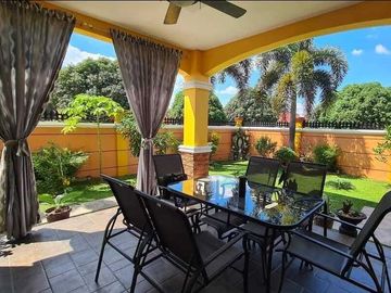 For Sale: Luxury House with Big Garden Mabalacat, Pampanga
