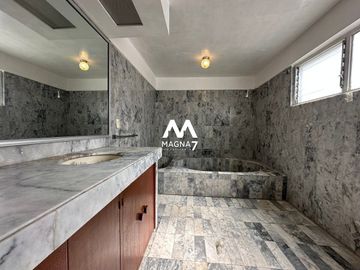VENTA CASA EN CAMINO REAL ZAPOPAN