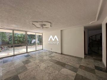 VENTA CASA EN CAMINO REAL ZAPOPAN