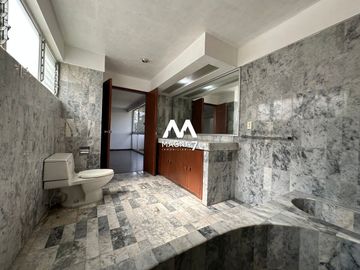 VENTA CASA EN CAMINO REAL ZAPOPAN