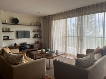 4BR Unit at Tagaytay Highlands, Woodridge Condominium|For Sale