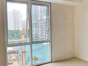 2BR w/ Bal RFO Rent to Own Condo 600k down payment Pasig BGC C5 Tiendesitas
