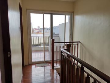 FOR SALE Townhouse Duplex with 3 BR and Balcony in Hobart Village 2, Valenzuela