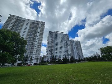 PENTHOUSE in Tagaytay with a SPECTACULAR view of TAAL