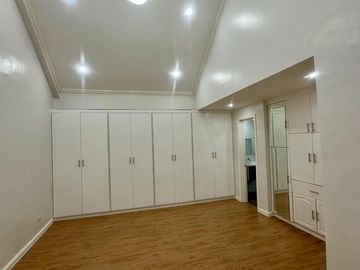 3-STOREY MODERN HOUSE IN SANTAROSA VILLAGE 1