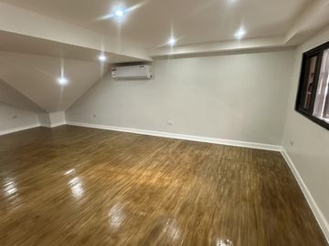 3-STOREY MODERN HOUSE IN SANTAROSA VILLAGE 1