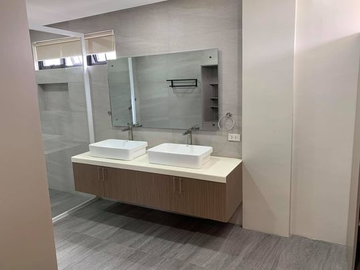 4-Bedroom Fully Furnished 3-Storey House in Angeles, Pampanga