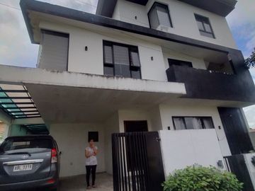 metrogate Dasmarinas estate 3-storey house