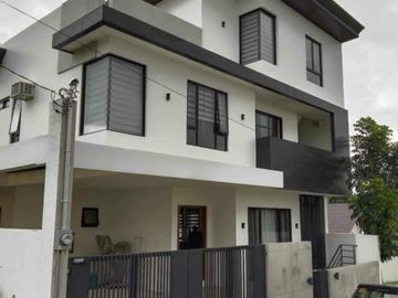 metrogate Dasmarinas estate 3-storey house