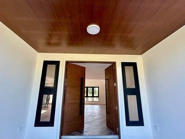 4 Bedroom House for Sale, Wood Grove Subdivision, San Fernando, Pampanga