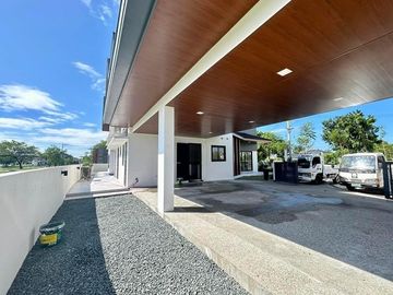 4 Bedroom House for Sale, Wood Grove Subdivision, San Fernando, Pampanga