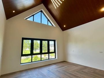 4 Bedroom House for Sale, Wood Grove Subdivision, San Fernando, Pampanga