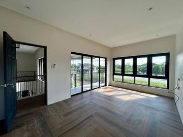 4 Bedroom House for Sale, Wood Grove Subdivision, San Fernando, Pampanga
