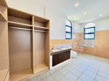 Mediterranean 4 Bedrooms Brand New House and Lot for Sale in Portofino Heights