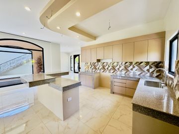 Mediterranean 4 Bedrooms Brand New House and Lot for Sale in Portofino Heights