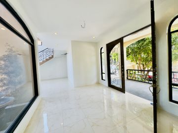 Mediterranean 4 Bedrooms Brand New House and Lot for Sale in Portofino Heights