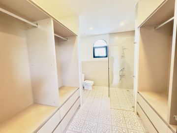 Mediterranean 4 Bedrooms Brand New House and Lot for Sale in Portofino Heights