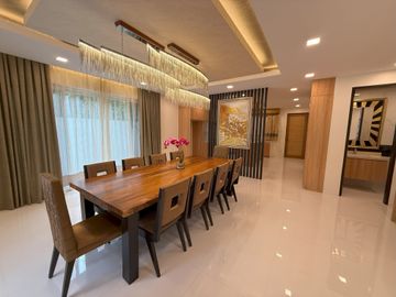 Brandnew House and Lot in Tagaytay for Sale!