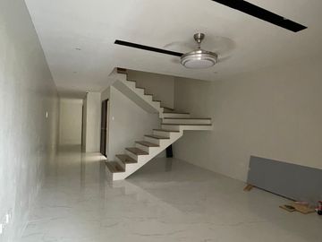 RFO Townhouse unit for sale Located in Sucat, Parañaque City