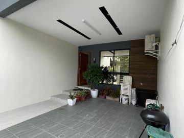 RFO Townhouse unit for sale Located in Sucat, Parañaque City