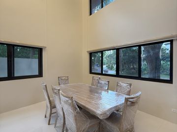 Brand New House and Lot in Tagaytay City For Sale!