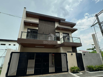 For Sale 4-Bedroom House in Greenwoods Executive Village, Cainta
