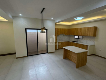 For Sale 4-Bedroom House in Greenwoods Executive Village, Cainta