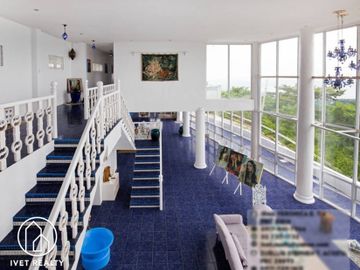 Tagaytay Mansion 7 bedroom for Sale